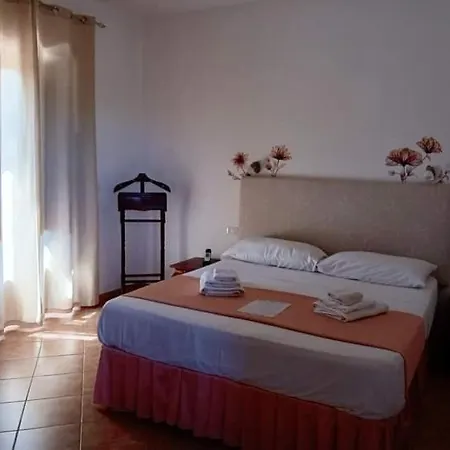 Liseda Oda ve Kahvaltı