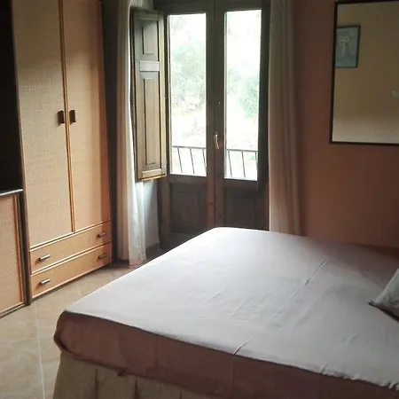 Oda ve Kahvaltı Liseda 4*