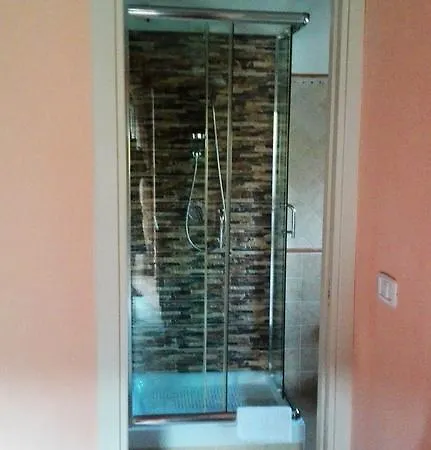 Liseda Oda ve Kahvaltı